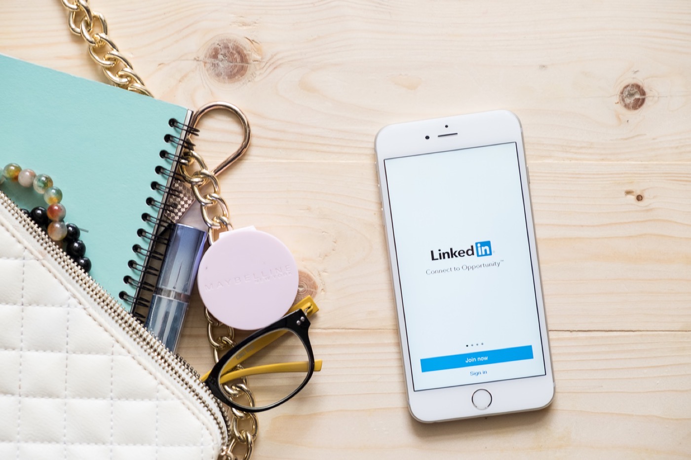 Qual o melhor horário para postar no LinkedIn em 2025?